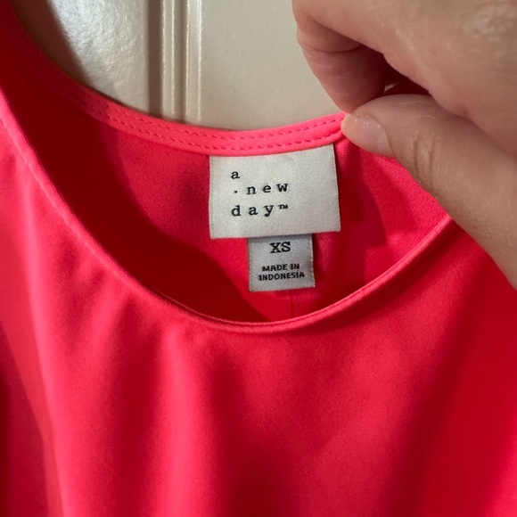 2/for $20 🪩 Hot Pink Satin Tank Top 💘 (Size X-Small) NEW w TAGS 🏷️ - Picture 4 of 8